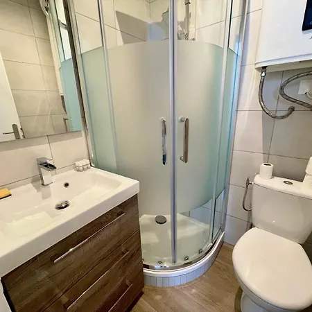 Calme Et Avec Clim Apartman Nizza