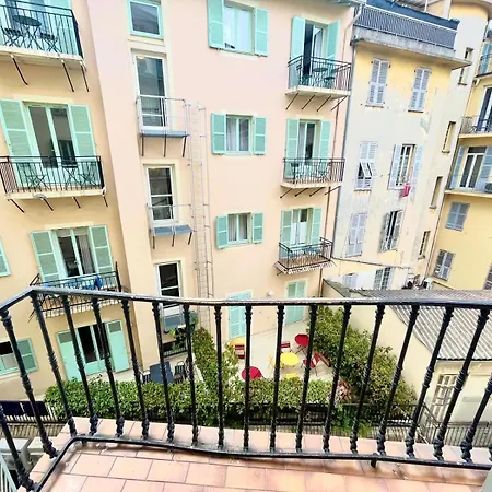 Calme Et Avec Clim Апартаменты *